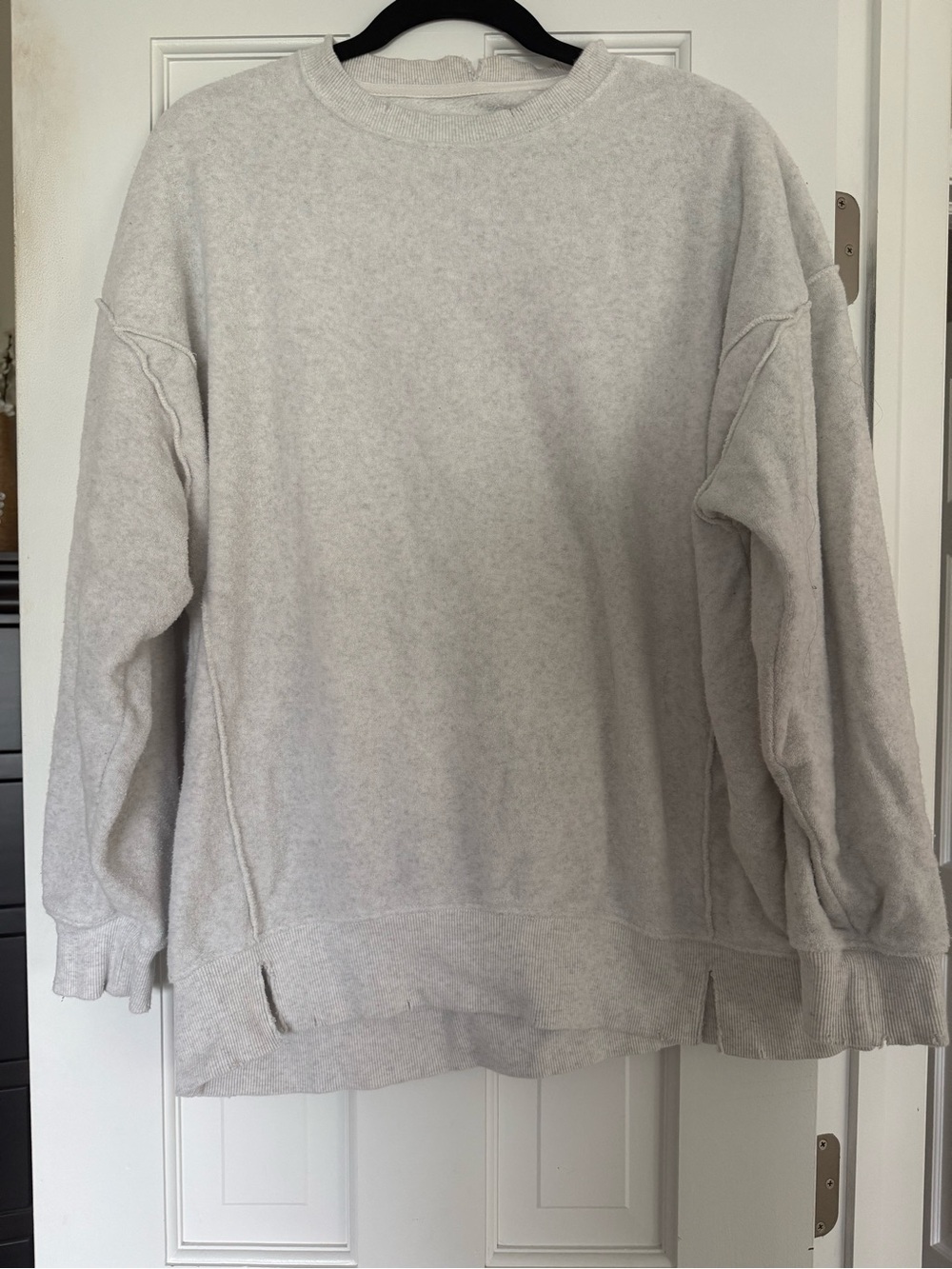 Aerie Women’s Medium Distressed Fleece Crewneck Sweatshirt Gray - Picture 1 of 6